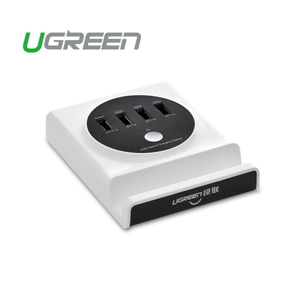 UGREEN USB charging station on a white background